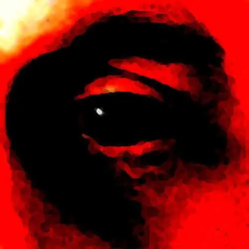 Ein Auge mit schwarzer Pupille